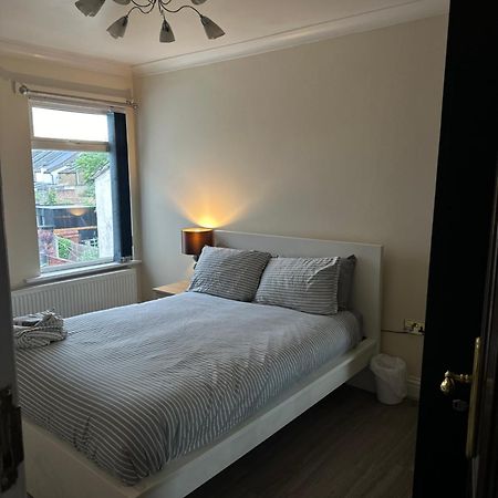 Leavesden Residence - Central - Cosy - Harry Potter Watford  Exteriör bild