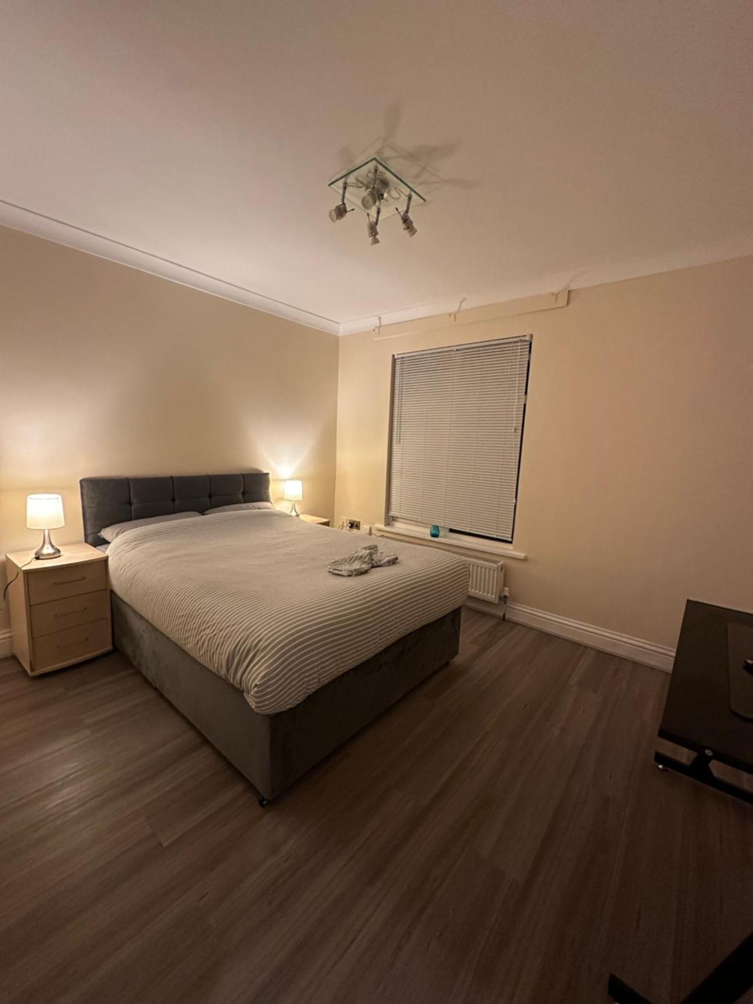 Leavesden Residence - Central - Cosy - Harry Potter Watford  Exteriör bild