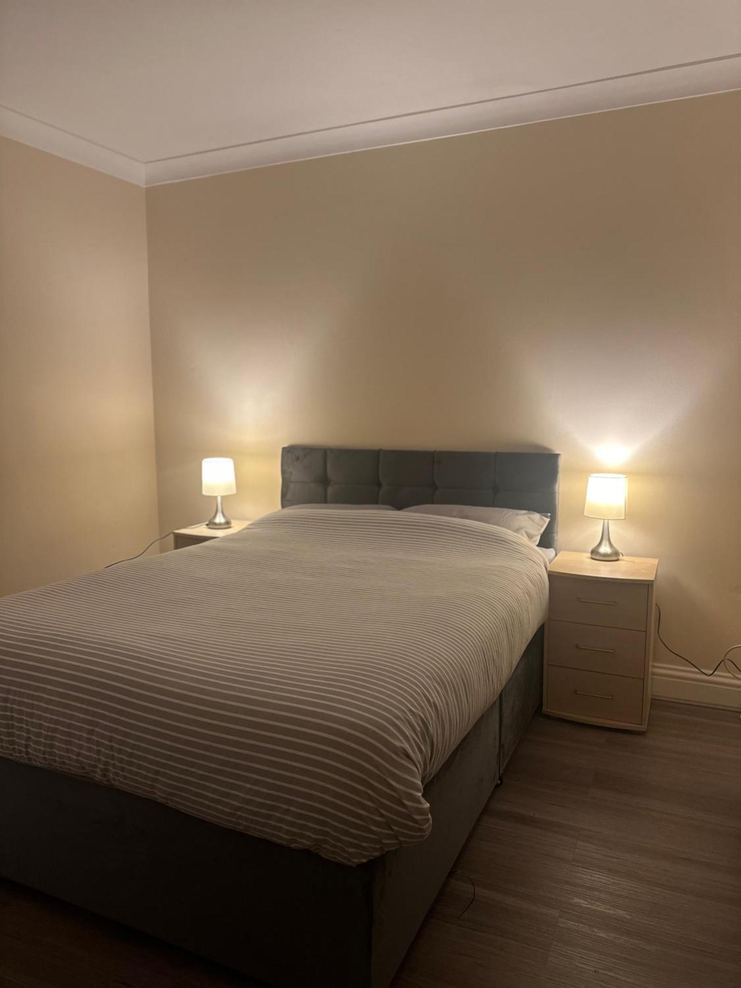 Leavesden Residence - Central - Cosy - Harry Potter Watford  Exteriör bild