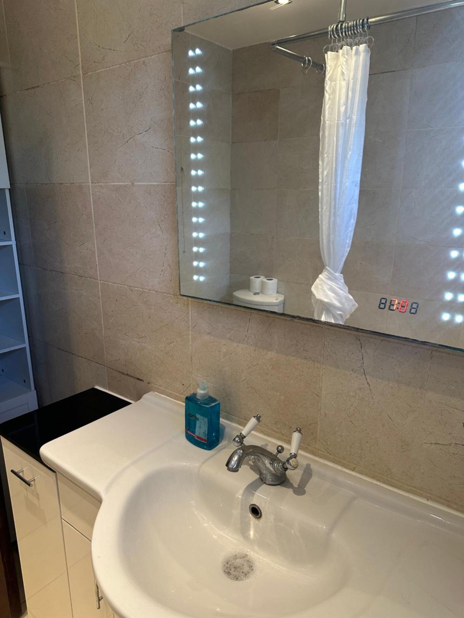 Leavesden Residence - Central - Cosy - Harry Potter Watford  Exteriör bild
